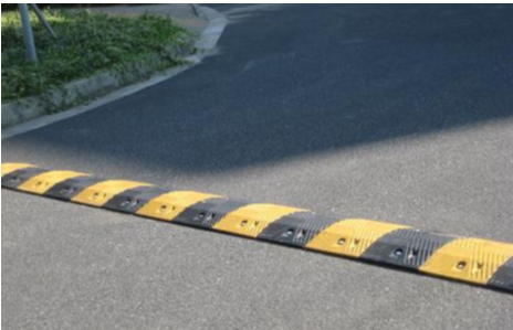 貴陽減速帶廠 城市道路交通安全新升級——道路減速設備的專業化解決方案